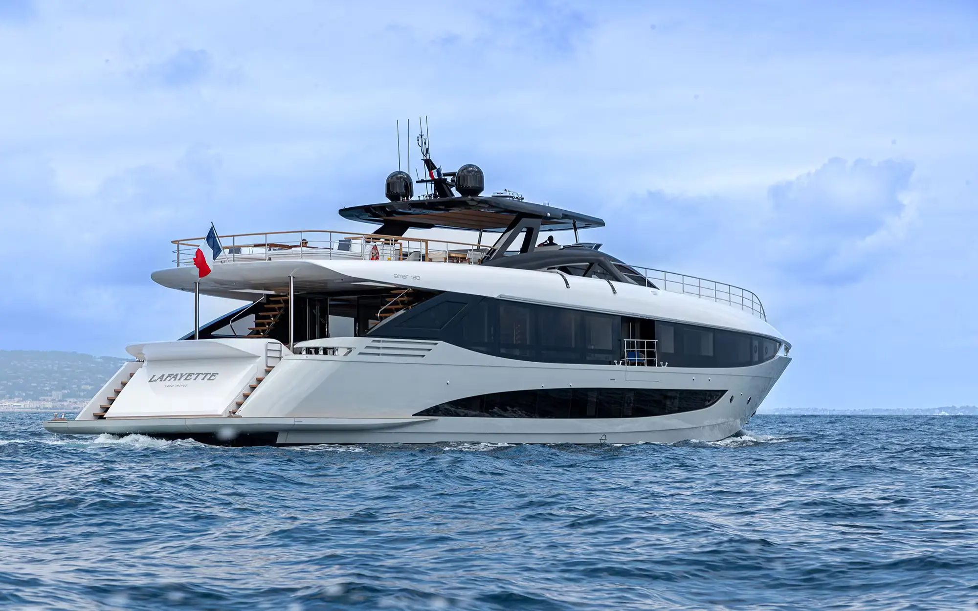 Lafayette yacht to charter